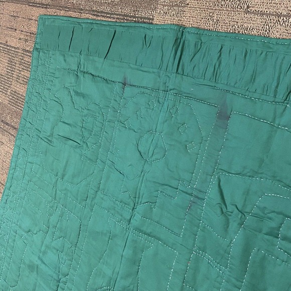 American Pacific Hand Quilted Green Christmas Holiday Themes Blanket 58” X 48” - Picture 9 of 12